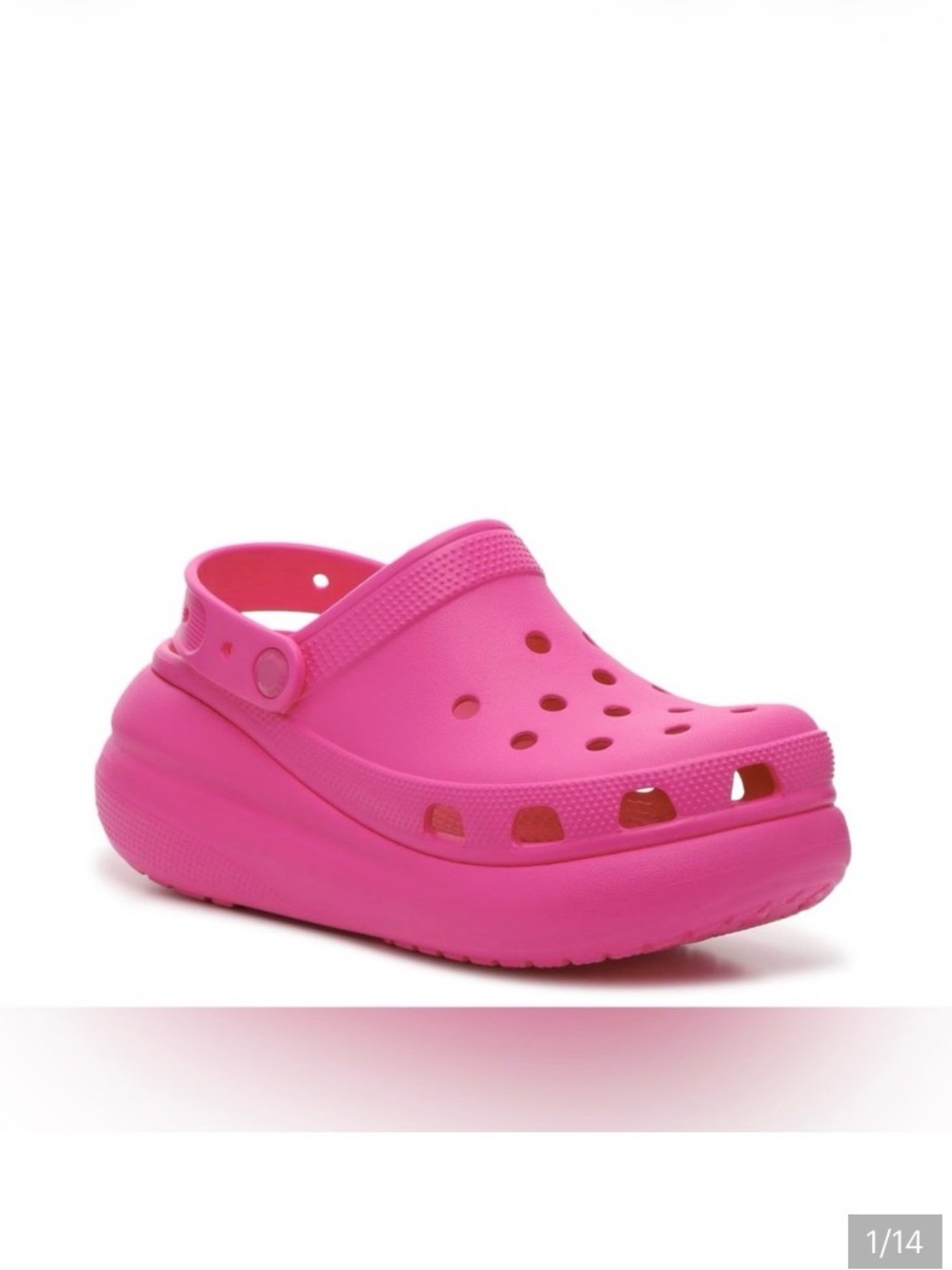 CROCS Platform Clog in Bright Pink